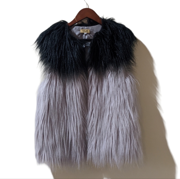 PIKO 1988 Vest - Picture 1 of 10